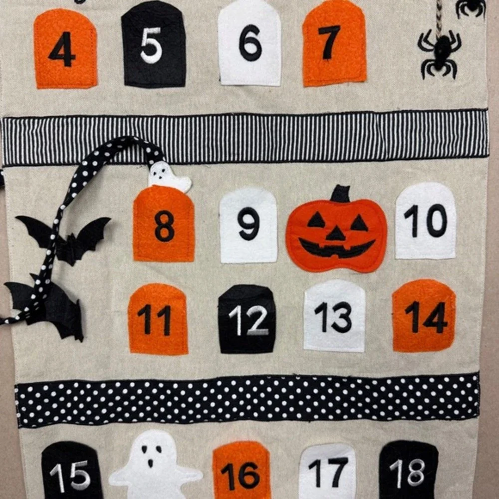 K and K Homeware Halloween Countdown Advent Calendar Fabric Wall Hanging‎
